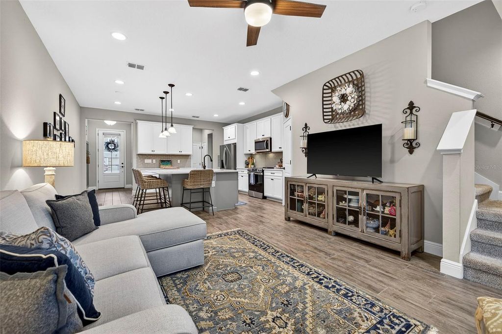 Image 16 of property listing at 6227 SCARLET DARTER WAY, Tampa, FL 33625