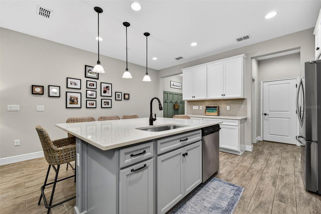 Image 9 of property listing at 6227 SCARLET DARTER WAY, Tampa, FL 33625