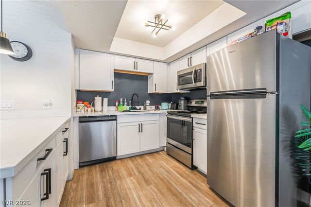 901 Sulphur Springs Lane 202, Las Vegas, NV 89128