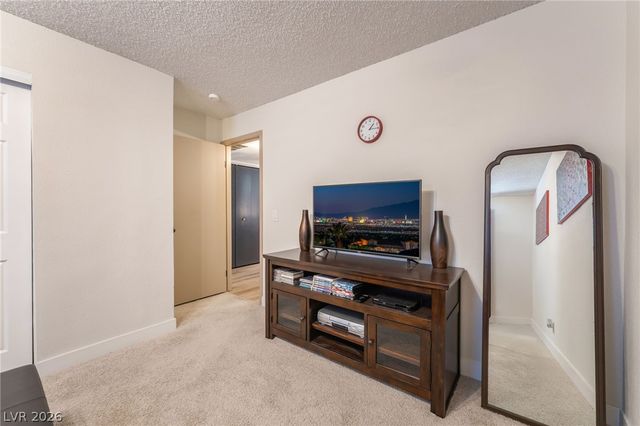 901 Sulphur Springs Lane 202, Las Vegas, NV 89128