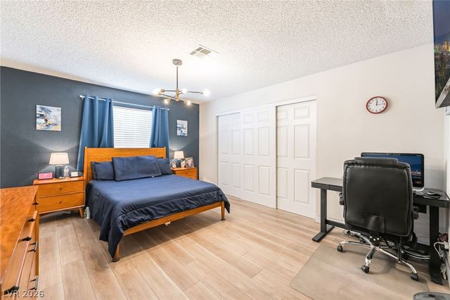 901 Sulphur Springs Lane 202, Las Vegas, NV 89128