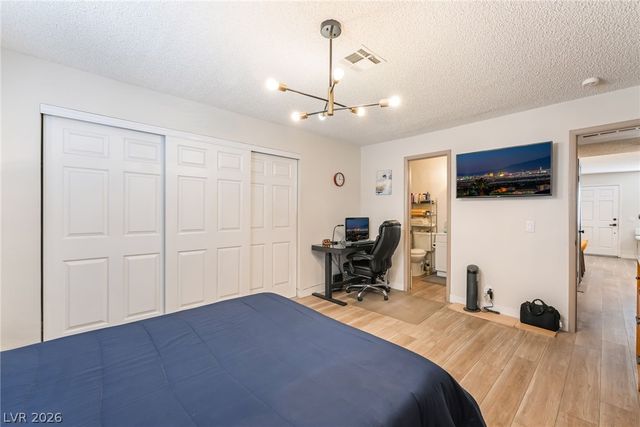 901 Sulphur Springs Lane 202, Las Vegas, NV 89128