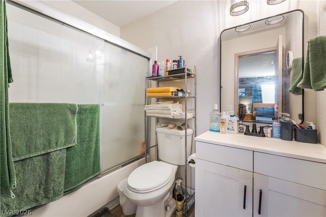 901 Sulphur Springs Lane 202, Las Vegas, NV 89128