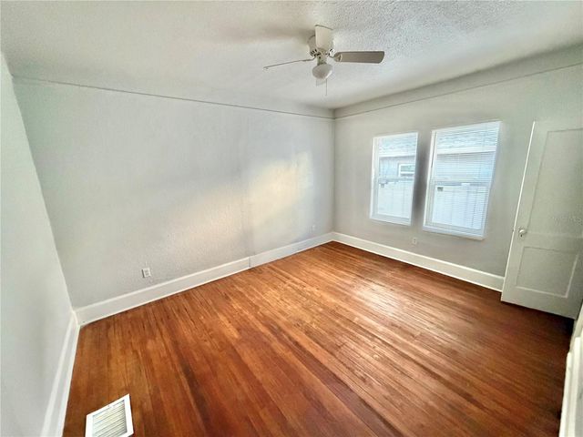 4700 10TH AVENUE S, St Petersburg, FL 33711
