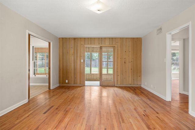 101 Mandalay ST, San Marcos, TX 78666