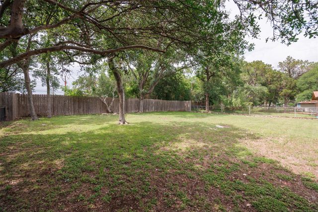 101 Mandalay ST, San Marcos, TX 78666