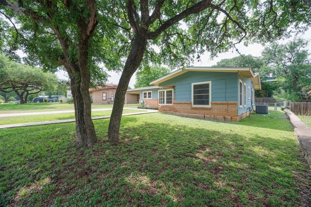 101 Mandalay ST, San Marcos, TX 78666