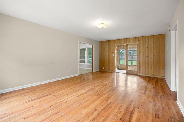 101 Mandalay ST, San Marcos, TX 78666