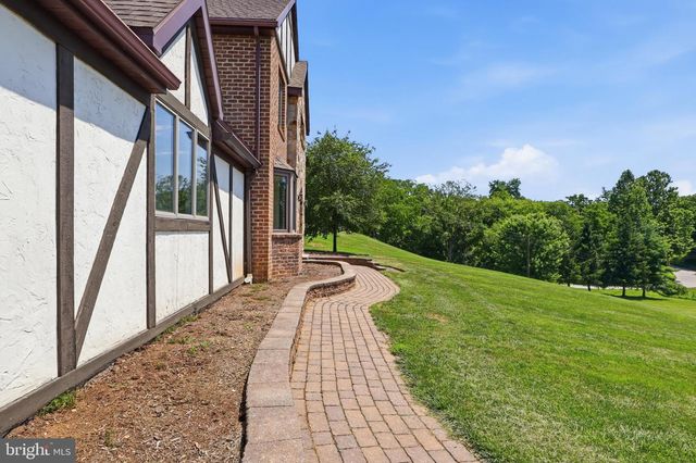 210 S FRANKLIN ST, Dallastown, PA 17313