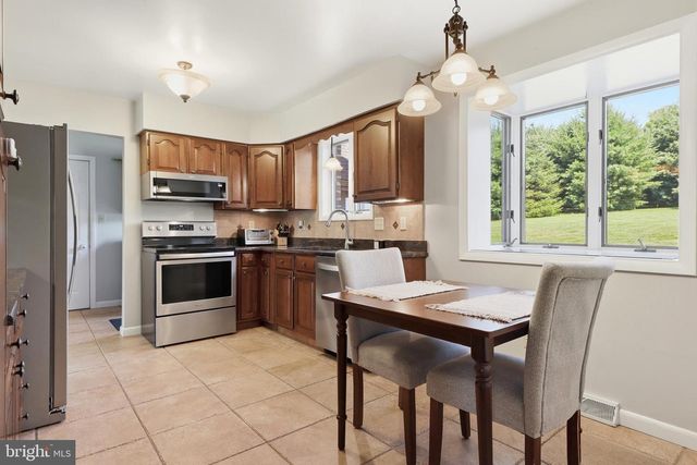 210 S FRANKLIN ST, Dallastown, PA 17313