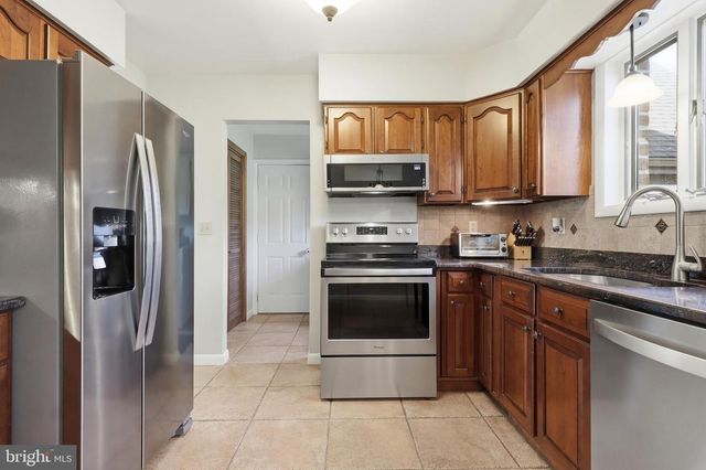 210 S FRANKLIN ST, Dallastown, PA 17313