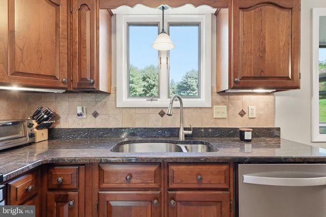 210 S FRANKLIN ST, Dallastown, PA 17313