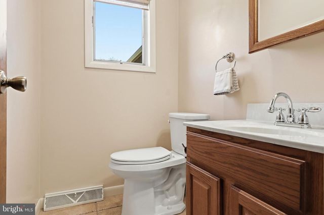 210 S FRANKLIN ST, Dallastown, PA 17313