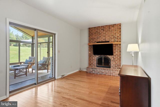 210 S FRANKLIN ST, Dallastown, PA 17313