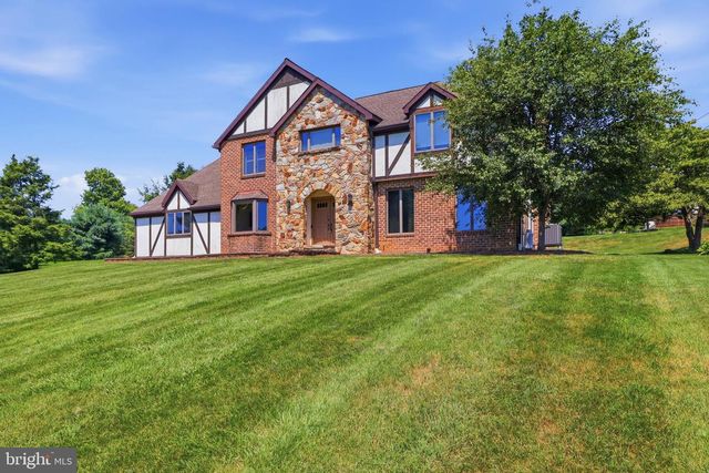 210 S FRANKLIN ST, Dallastown, PA 17313