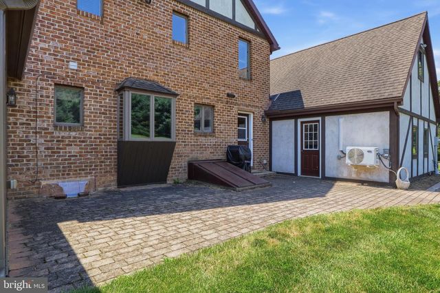 210 S FRANKLIN ST, Dallastown, PA 17313