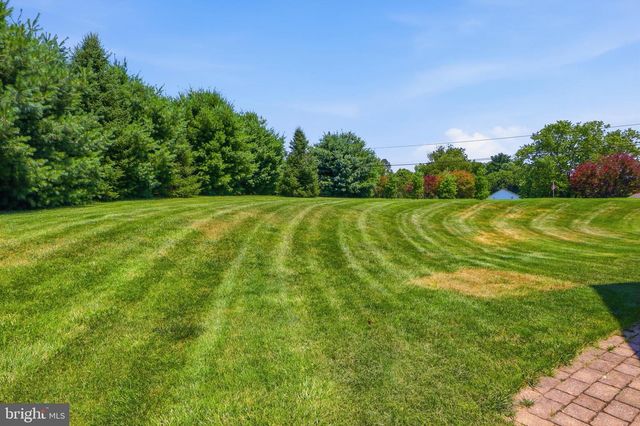 210 S FRANKLIN ST, Dallastown, PA 17313