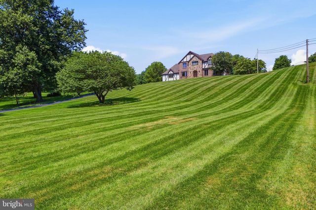 210 S FRANKLIN ST, Dallastown, PA 17313
