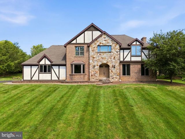 210 S FRANKLIN ST, Dallastown, PA 17313