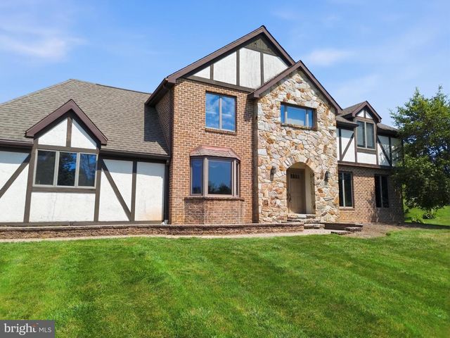 210 S FRANKLIN ST, Dallastown, PA 17313