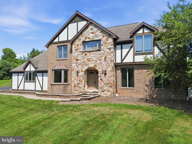 210 S FRANKLIN ST, Dallastown, PA 17313