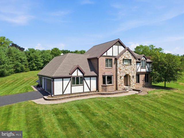 210 S FRANKLIN ST, Dallastown, PA 17313
