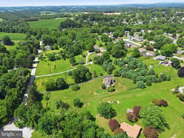 210 S FRANKLIN ST, Dallastown, PA 17313