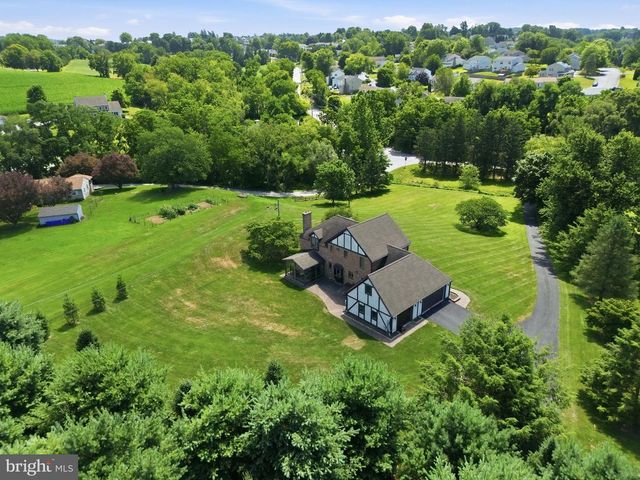 210 S FRANKLIN ST, Dallastown, PA 17313