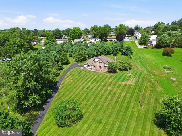 210 S FRANKLIN ST, Dallastown, PA 17313