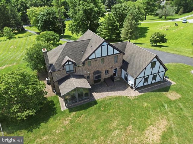 210 S FRANKLIN ST, Dallastown, PA 17313