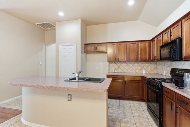 1728 Mercer Way, Savannah, TX 76227