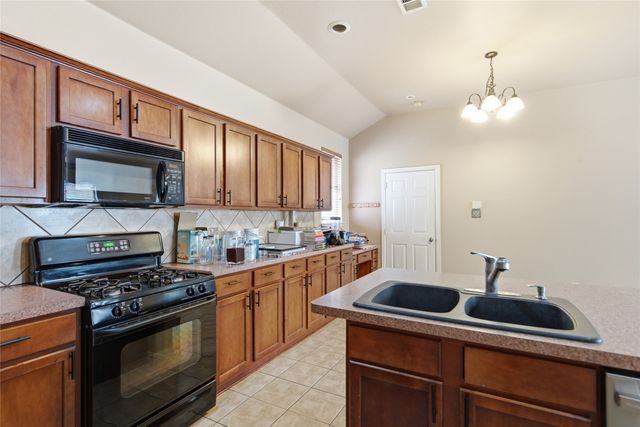 1728 Mercer Way, Savannah, TX 76227