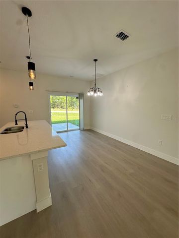 14 FISHER COURT, Ocklawaha, FL 32179