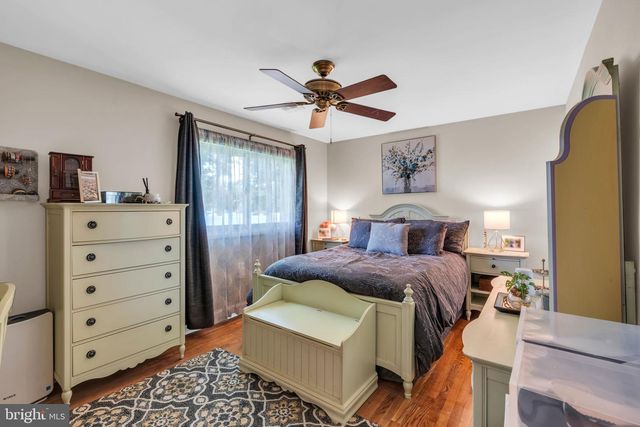 561 OAKHOLLOW LN, Lanoka Harbor, NJ 08734