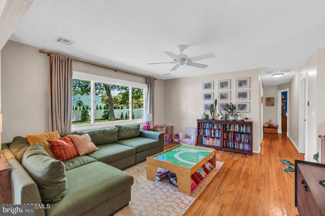 561 OAKHOLLOW LN, Lanoka Harbor, NJ 08734