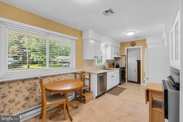 561 OAKHOLLOW LN, Lanoka Harbor, NJ 08734