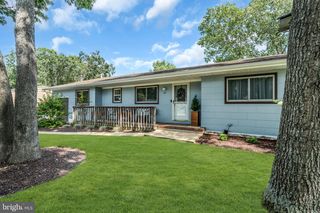 561 OAKHOLLOW LN, Lanoka Harbor, NJ 08734