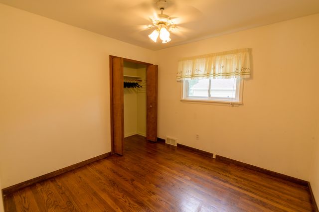 26352 Osmun Street, Madison Heights, MI 48071