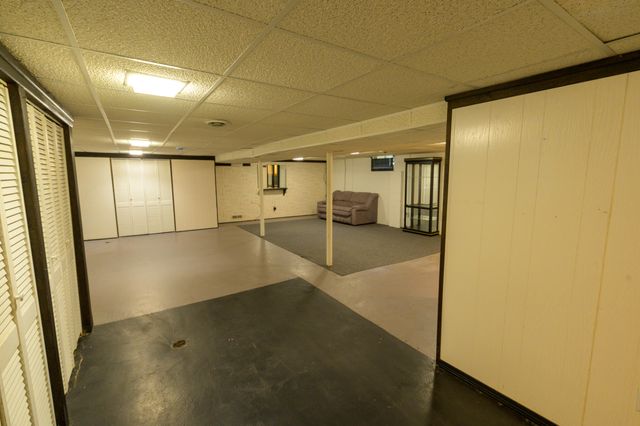 26352 Osmun Street, Madison Heights, MI 48071