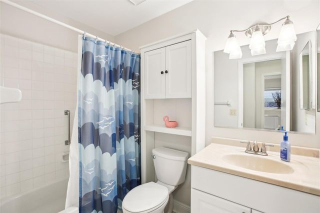 1015 HAREFIELD CIRCLE, Sun City Center, FL 33573