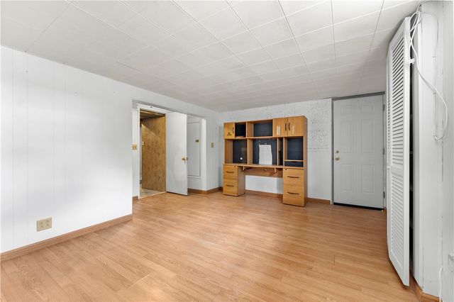 458 Blossom Dr, Baldwin Boro, PA 15236