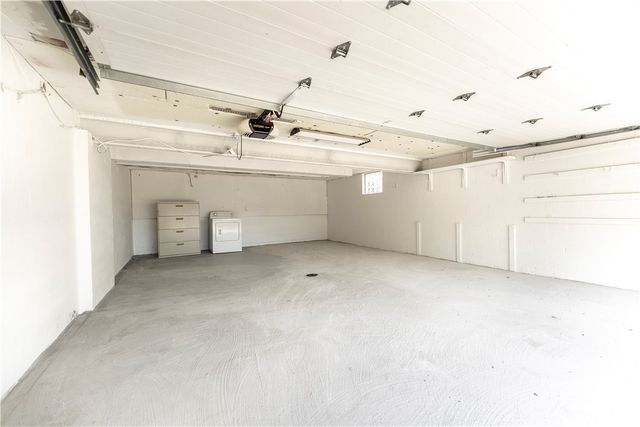 458 Blossom Dr, Baldwin Boro, PA 15236