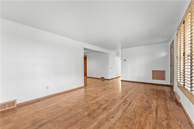 458 Blossom Dr, Baldwin Boro, PA 15236