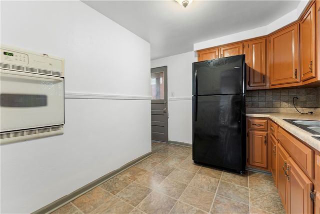 458 Blossom Dr, Baldwin Boro, PA 15236
