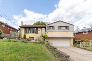 458 Blossom Dr, Baldwin Boro, PA 15236