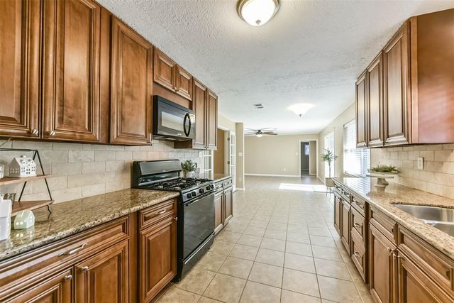 1518 Neptune Lane, Houston, TX 77062