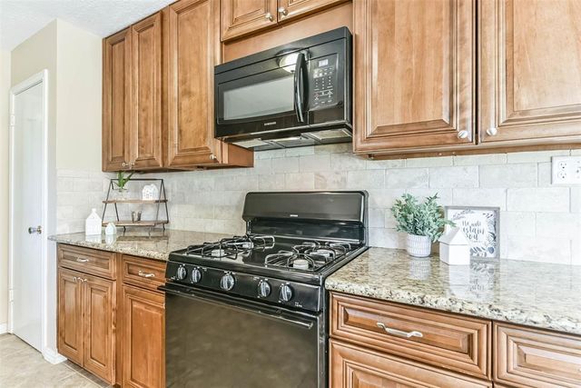 1518 Neptune Lane, Houston, TX 77062