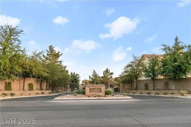 10234 Renae Nicole Court, Las Vegas, NV 89183