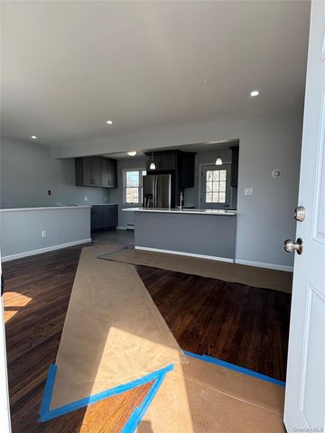 21 Pinetop Drive, Central Islip, NY 11722