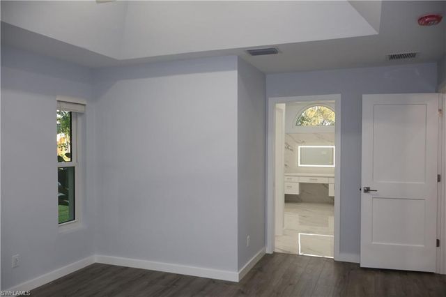 5191 Sunbury CT, Naples, FL 34104